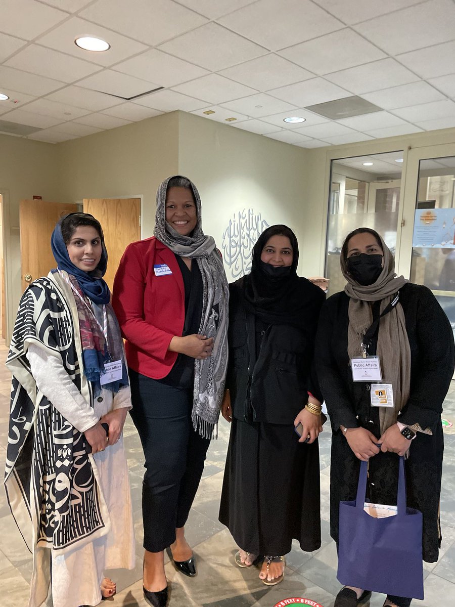 MichelleforVA's tweet image. Heartfelt thanks to the Ahmadiyya Muslim Community at Masroor Mosque in Manassas for inviting me to the Annual Interfaith Iftar Dinner.

Wishing peace and blessings to all this Ramadan season and always!

#OneCommunity
#OneCommonwealth