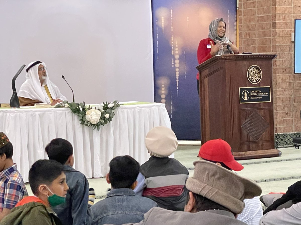 MichelleforVA's tweet image. Heartfelt thanks to the Ahmadiyya Muslim Community at Masroor Mosque in Manassas for inviting me to the Annual Interfaith Iftar Dinner.

Wishing peace and blessings to all this Ramadan season and always!

#OneCommunity
#OneCommonwealth