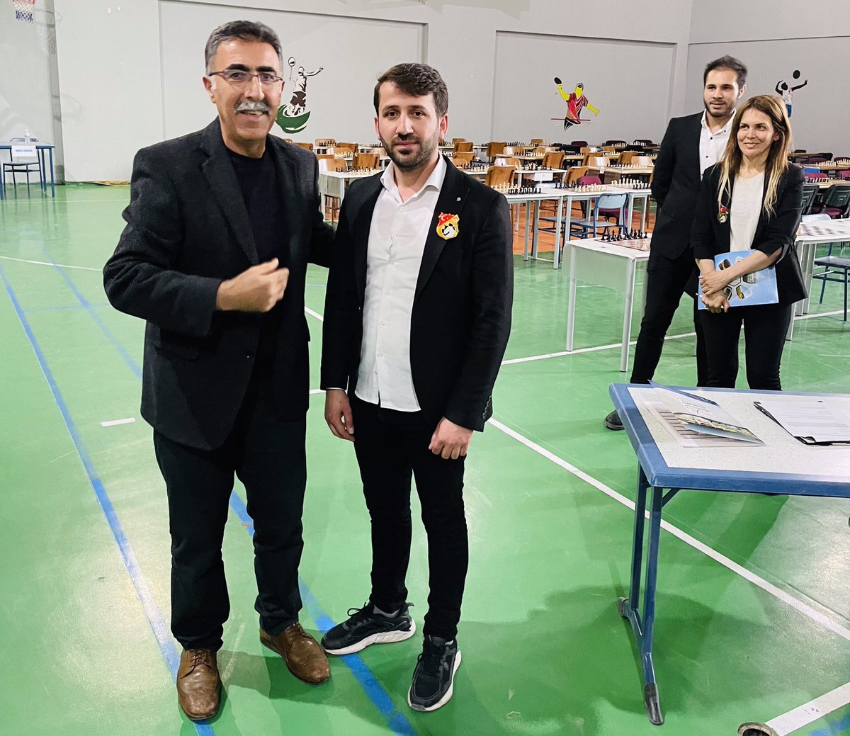 vantsfvan's tweet photo. Yeni aday hakemlerimizin kokartları takdim edildi. https://t.co/xvr2H4jLXz