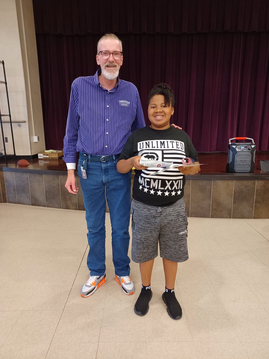 garyhaire4's tweet photo. My social studies Scholar of the Month is a fantastic human being who sees education as a blessing and not a burden.  Hmm, that's the same way my heart sees him.  #mymanBraylen https://t.co/TopMJHEEiy