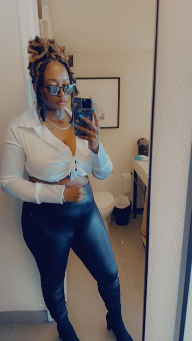 Watch Nefertitties's leaked NSFW photo on TwXstars