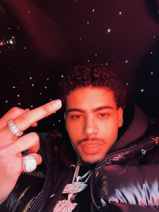 GLIZZ¥. (@glizzyimdrunk) on Twitter photo 