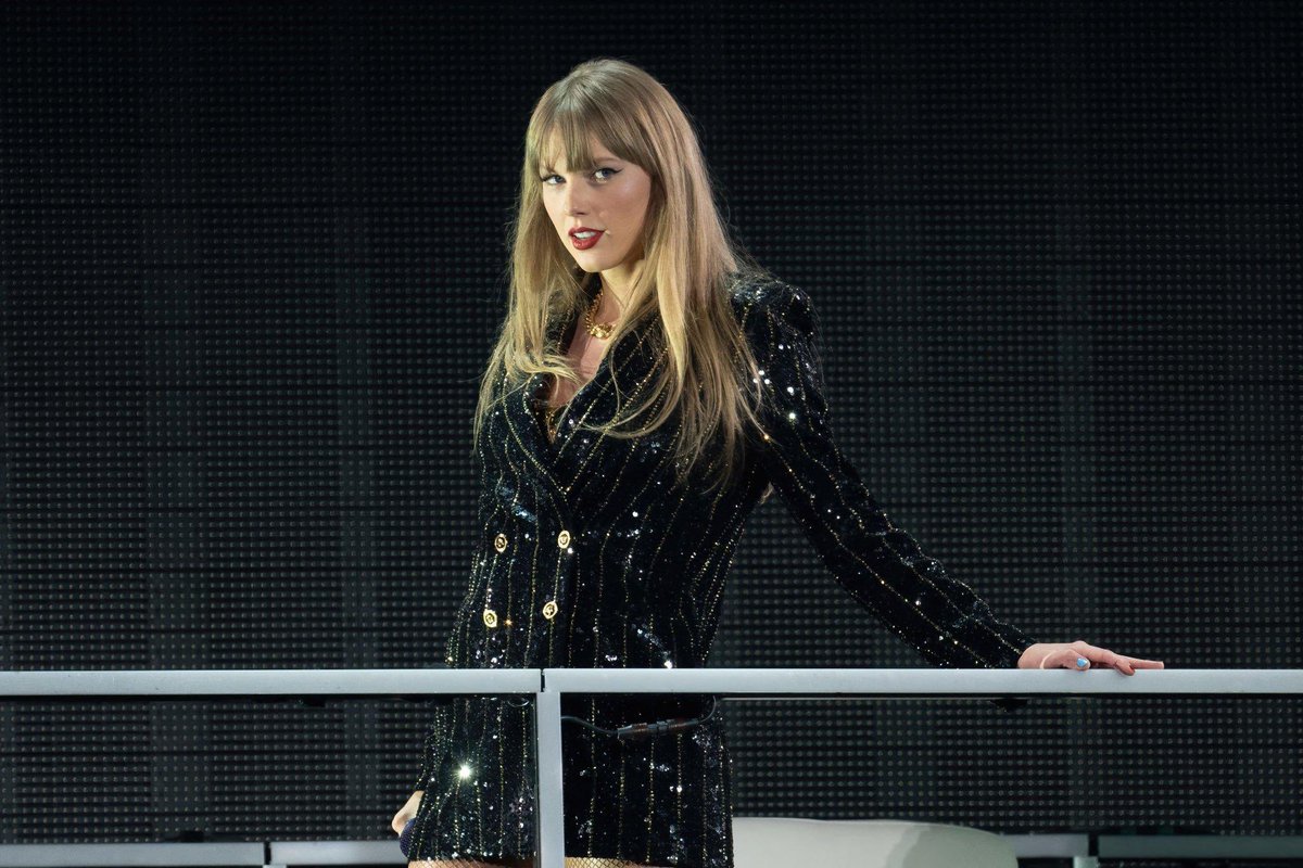 Taylor is really the reason why we started seeing "male records" in the music industry cause the overall records are HERS!
