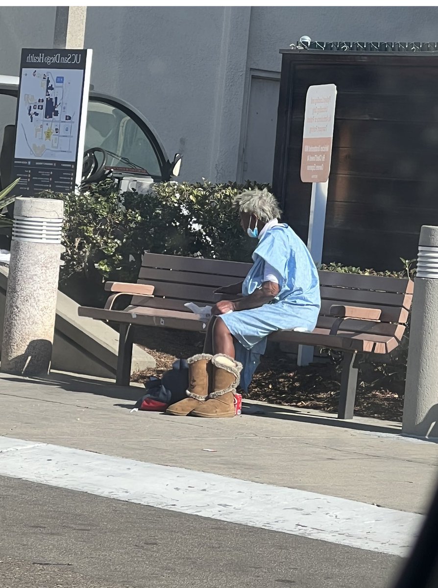 amie_zamudio's tweet photo. @LaPrensaSD @nathanfletcher @SupFletcher Scores of #women were &amp; are being patient dumped &amp; @nathanfletcher refused to respond.  The #homelesss #gatekeepers need to step aside. https://t.co/pOI4phtz1l