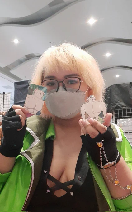 cosplaying fem Quincy from  Carnival today! visit us at #coscarni2023 at table FJ-01 watch me sell merch of both myself, my animal companion, and the rest of eiden's harem  