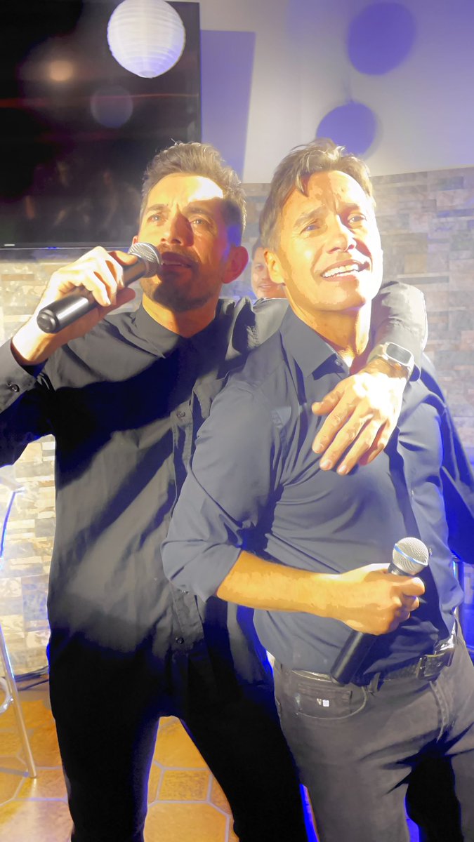 exoticfilippina's tweet photo. So good to be back…!!😍🫶🏽🎉🎤🎶💃🏾❤️🥰
@iamNathanMoore @calcooperwa 
#privateshow #worldsapart https://t.co/mf10zqpNZP