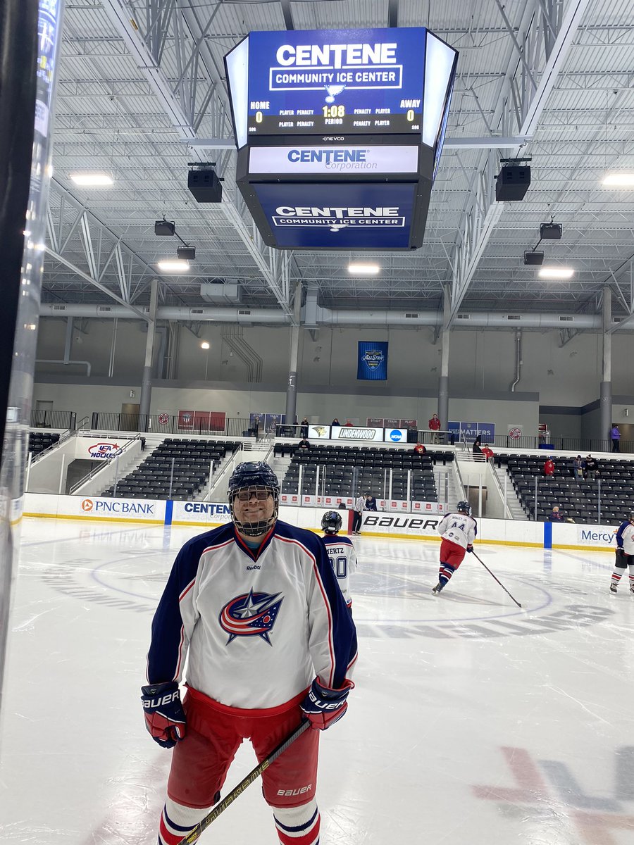 SpecialHockeyOH's tweet photo. Victorious at @STLCIC! The @BlueJacketsNHL took on the @StLouisBlues and we all came home Champions!  Thanks to @usahockey for hosting an awesome event!  #CBJ #HockeyIsForEveryone @CBJGivesBack Go Jackets! https://t.co/oIR7SohKNX