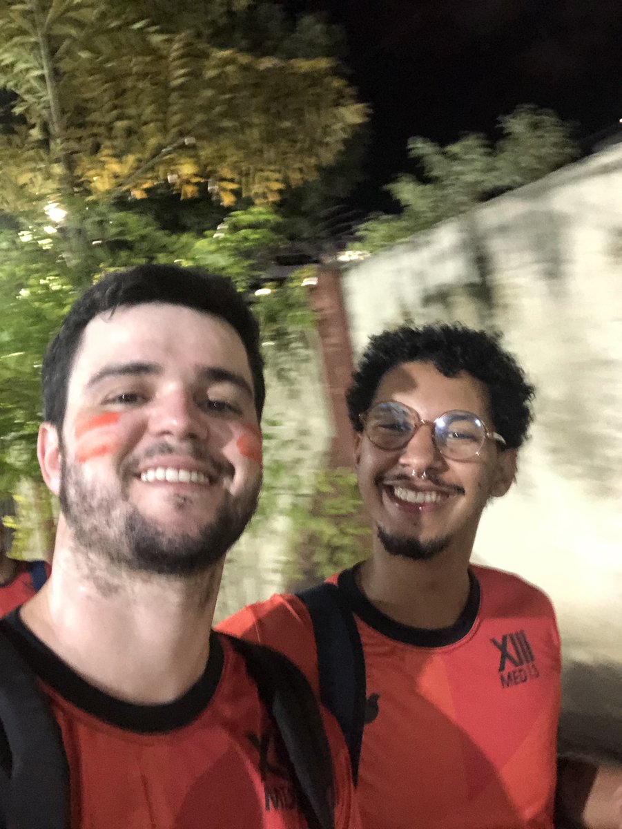 andrecaa's tweet image. nada como um dia depois do outro. resumo do #intramed Unicap: time masculino bem meia boca, as meninas detonando e minha idade me derrubando.