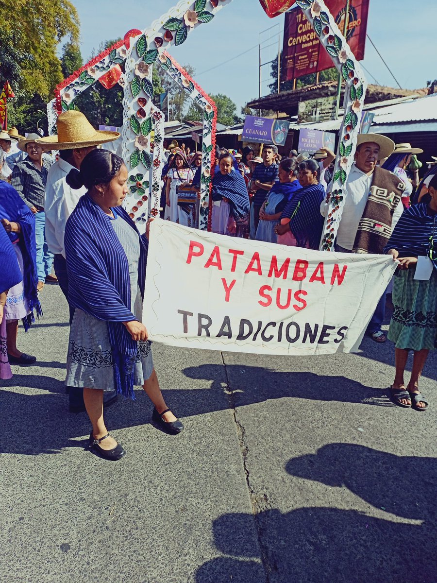 uruapan's tweet photo. Parte del desfile tradicional de Artesanos Michoacanos 2023
Uruapan #Michoacán 🥑🥑🇲🇽❤️
#Mexico https://t.co/5eAW88kLwe