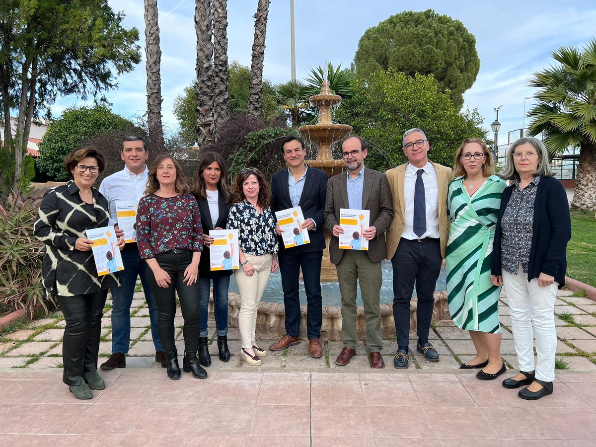apaemsaludmen's tweet photo. En marzo empezamos las reuniones con las formaciones políticas candidatas a las próximas elecciones, donde @APAEMJAEN tiene delegaciones, para darles a conocer el pacto local para el bienestar mental. Muchas gracias por atender  nuestras demandas!! #SaludMental 💚 💚 💚 💚 💚 https://t.co/vmvdaWJqRZ