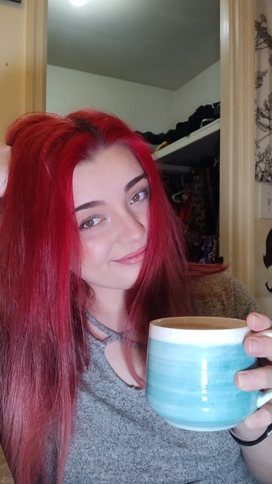 Gamer girls are the best 🤞 https://t.co/dCcOz3N9GM