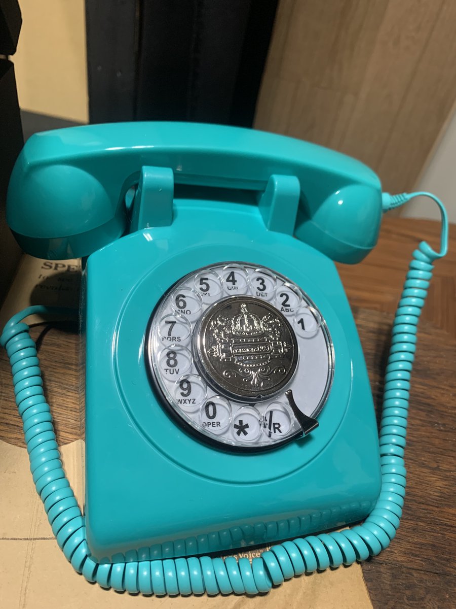 Indie_Shakes's tweet photo. Travel back in time with us! We're putting a 1950's West Coast spin on Private Lives and the aesthetic is just 🤌 Anyone else obsessed with this rotary phone?!
#1950s #vintage #vintageaesthetic #NoelCoward #PrivateLives #ISCStudio #ISCLA #LAThtr #mydayinla https://t.co/sCEkaweeas