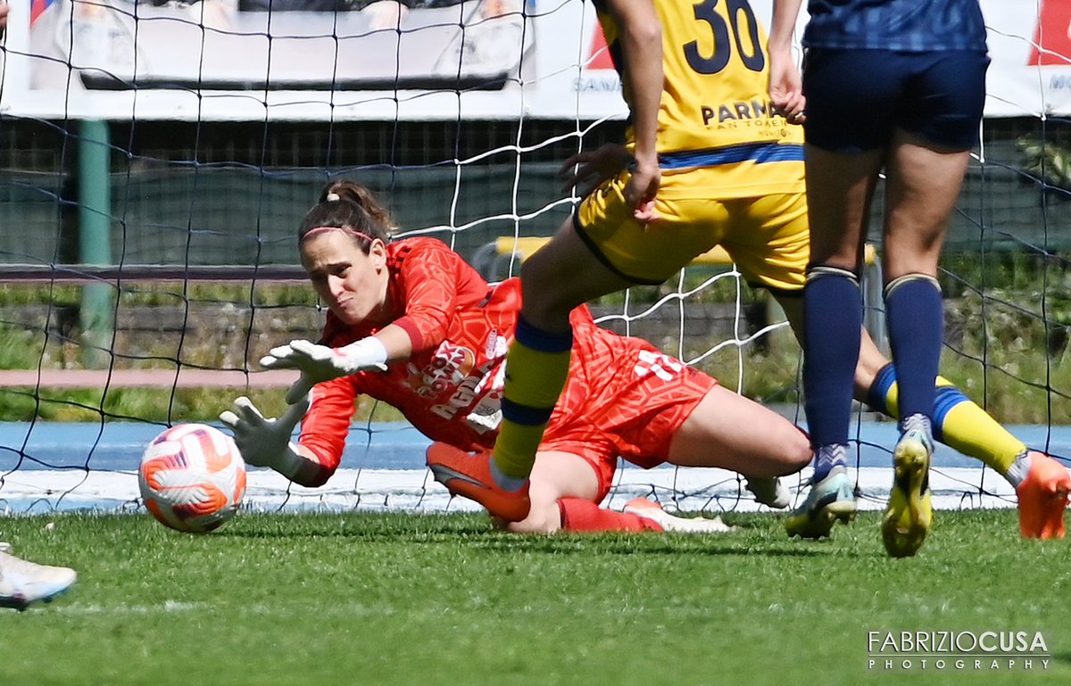 This is COMO! 💙🤍💪🏻