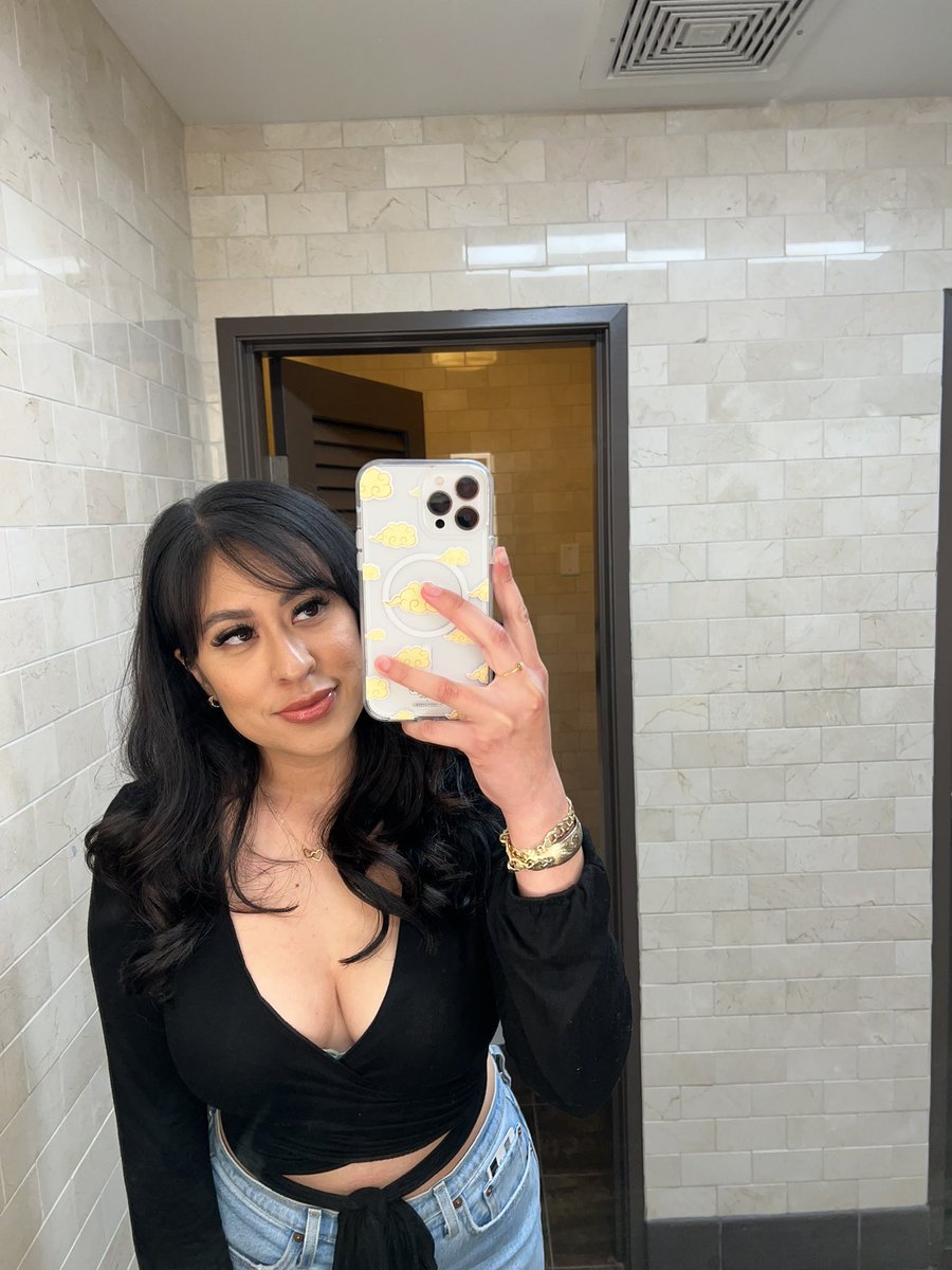 drunk mirror selfies from last night 🩵