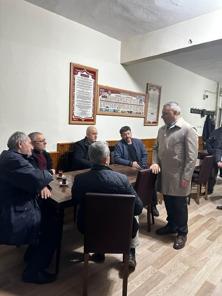 📍YALI Mahallesi
Ramazan-ı Şerif'in ikliminde şehrimizi dört bir kösesini adımlıyoruz, hemşehrihlerimizle kucaklaşıyoruz. Teravih sonrası hasbihâl eyledik.Cumhurbaşkanımız ve Genel Başkanımız sn .Recep Recep Tayyip Erdoğan ‘ın selamlarını ilettik.