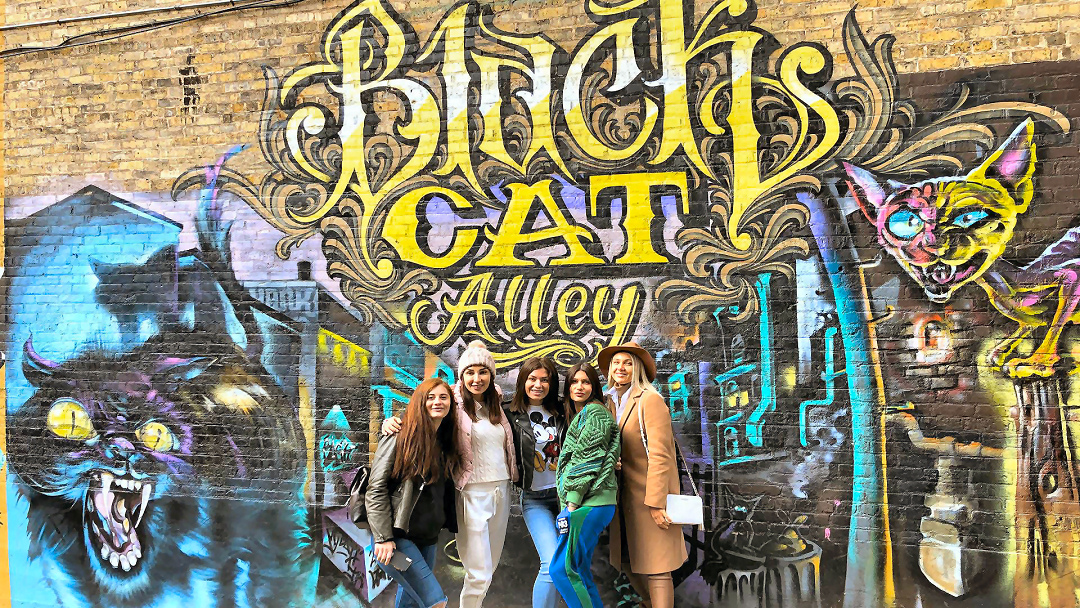 citytoursmke's tweet photo. Discover the best of Milwaukee with City Tours MKE!

Our experienced tour leaders have created unique experiences designed to showcase the best of this great city. Whether you're new to Milwaukee or a longtime resident, there's always something new to explore. https://t.co/h57DnKD6EX