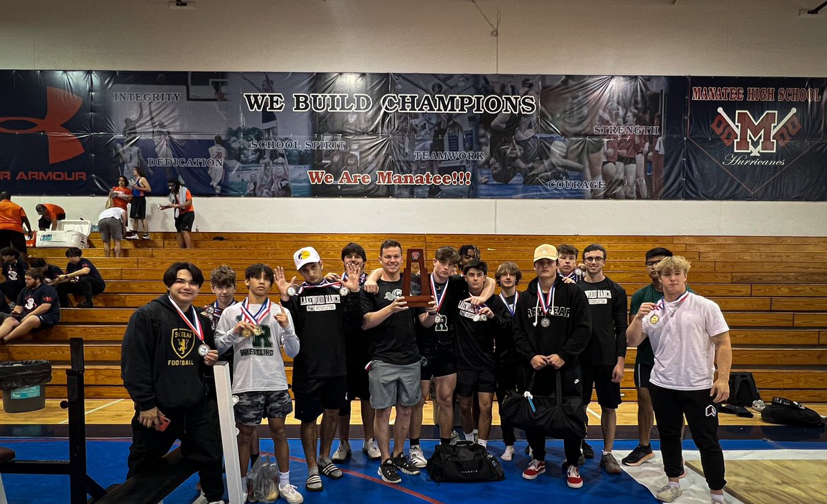 Proud of these guys for getting runner up at the District Weightlifting Meet!! We had several guys get 1st in their respective weight classes and plenty of medalists🏋🏼‍♂️🏅#Mustangpower