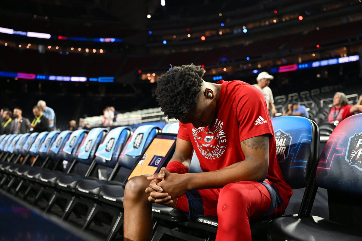 FAUMBB's tweet photo. Ready for the big stage. https://t.co/zVrCi48VJi
