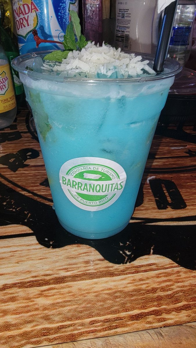 aponte_noemi's tweet image. #Sábado #Mojitos #BlueCoco #Lajamberguera152