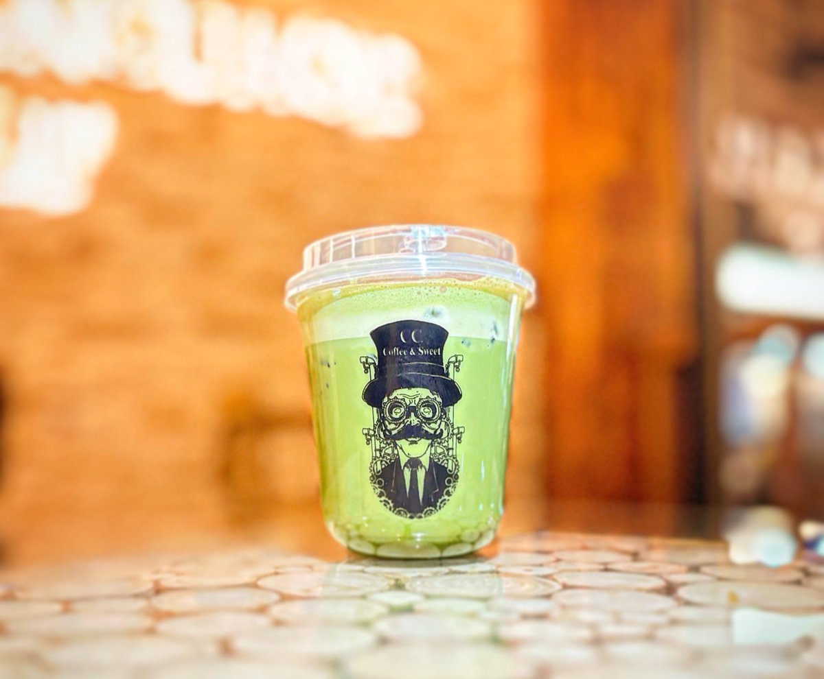 CottageCoffee1's tweet photo. Iced matcha latte 💚 https://t.co/JsSv0LU9kL