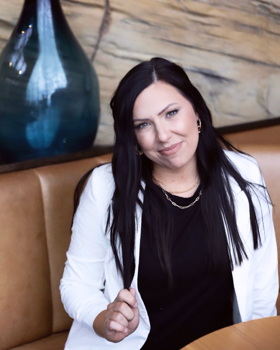 StephanieBech06's tweet image. I can't think of any
better representation of
BEAUTY 
than someone who is
unafraid to be herself.

Dark nude lip liner and lipstick 110 #limelife #limelifebyalcone #makeup  #lipstick