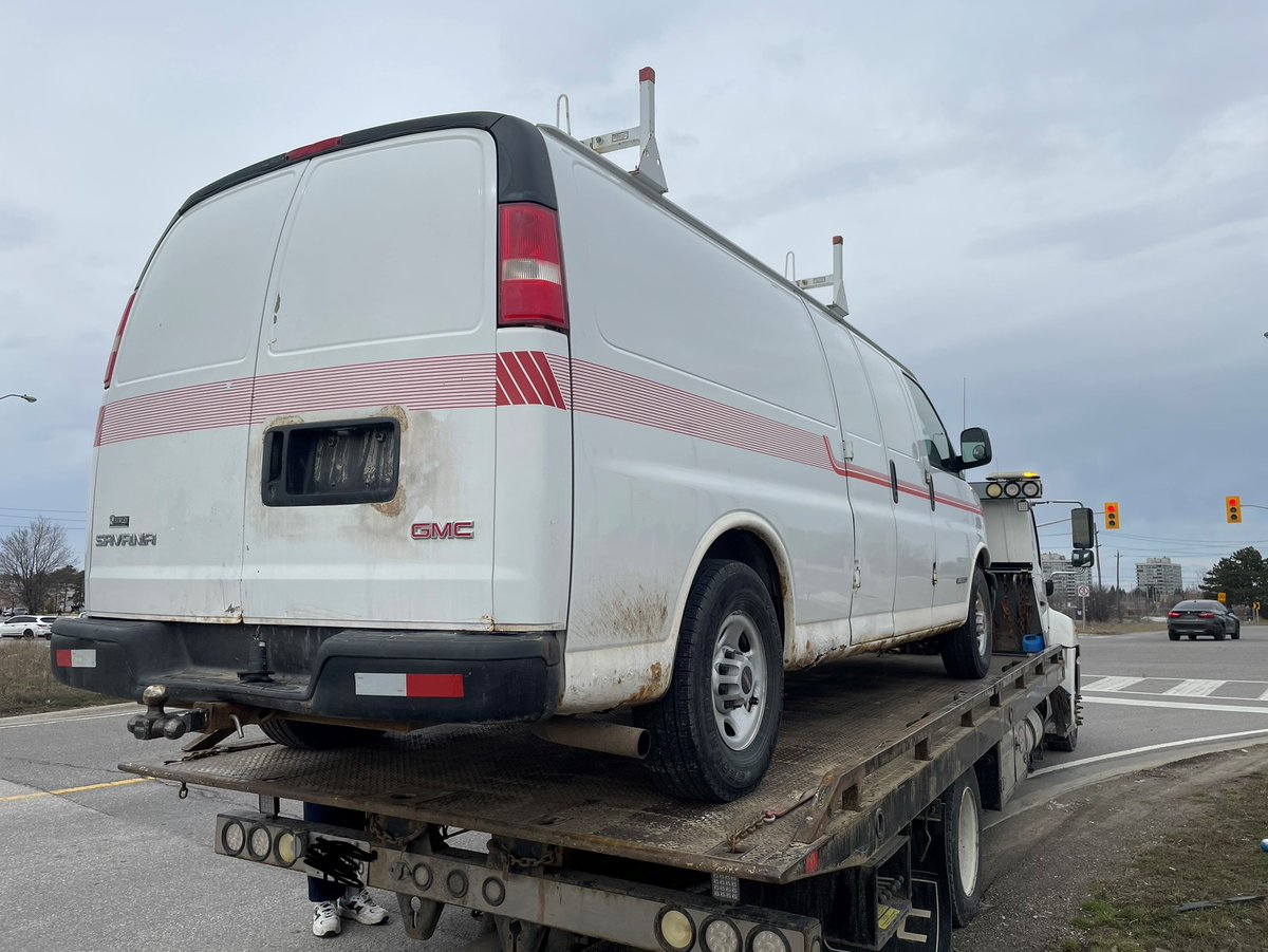 Driving While Licence is Suspended? Not happening in #PeelRegion !!
Today, our #RoadSafety officers stopped this vehicle and charged the driver for multiple infractions.
- Plates seized
- Vehicle Impounded
- Driving Under Suspension
#Drivesafe #TrafficEnforcement