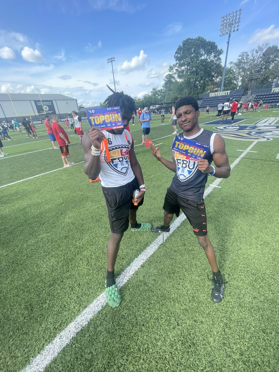 Allan “M4”Massaline (@allanm_9) on Twitter photo Had a great day showcasing my talent at the <a href="/FBUcamp/">Football University</a> blessed to be invited to the FBU TOPGUN <a href="/IvoryDurham2/">Ivory Durham</a> <a href="/Excelspeed12/">Lo Wood</a> <a href="/larryblustein/">Blustein Recruiting</a> #G.O.M.S Had a great day showcasing my talent at the <a href="/FBUcamp/">Football University</a> blessed to be invited to the FBU TOPGUN <a href="/IvoryDurham2/">Ivory Durham</a> <a href="/Excelspeed12/">Lo Wood</a> <a href="/larryblustein/">Blustein Recruiting</a> #G.O.M.S