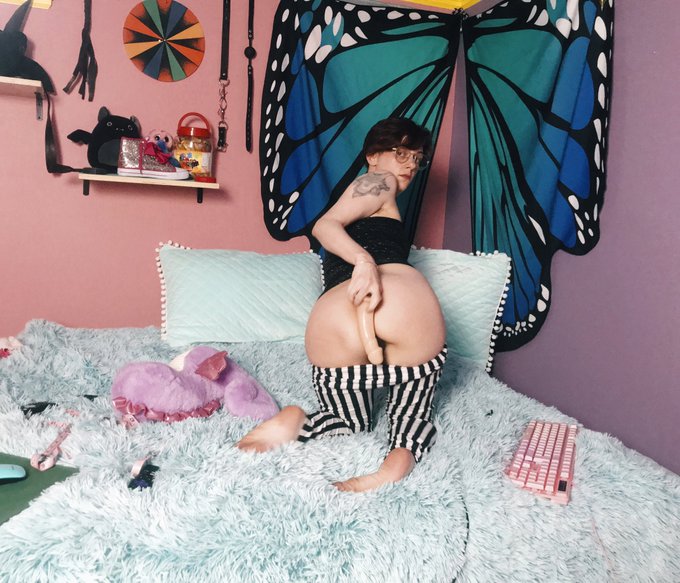 Cam show space looking so cute: https://t.co/pwIlpiKqjg<a href="/tag/queer"class="tags"><span>#queer</span></a><a href="/tag/abdl"class="tags"><span>#abdl</span></a><a href="/tag/enby"class="tags"><span>#enby</span></a>