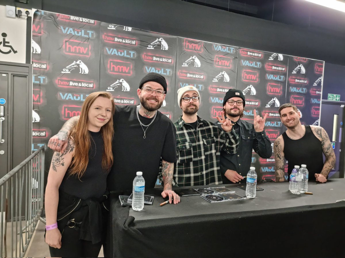 Kezzy_1996's tweet photo. @burytomorrow did not disappoint, great afternoon seeing them live again and meeting them! The new album is amazing🤘 @hmvVault https://t.co/7FxKEaicEL