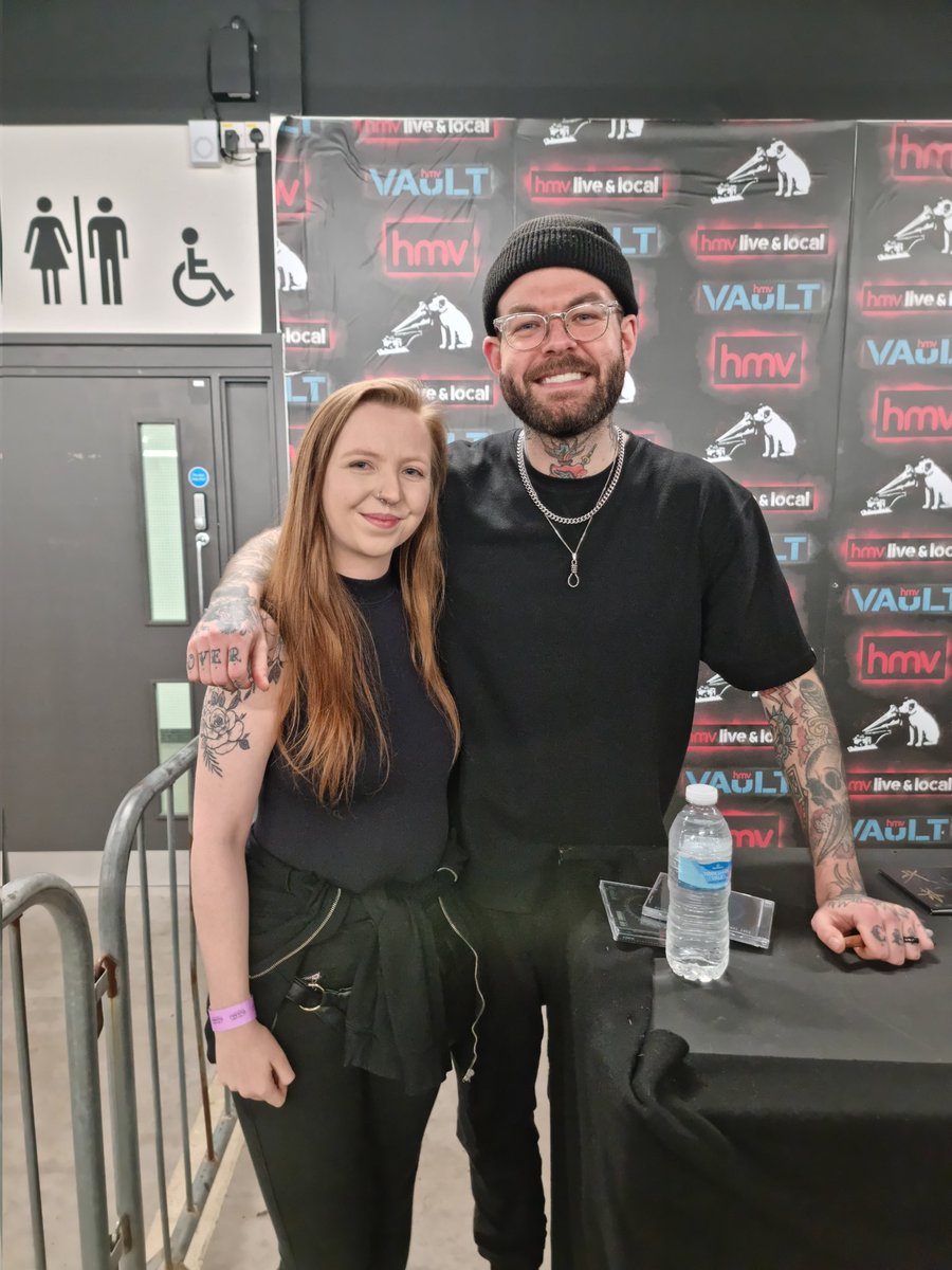 Kezzy_1996's tweet photo. @burytomorrow did not disappoint, great afternoon seeing them live again and meeting them! The new album is amazing🤘 @hmvVault https://t.co/7FxKEaicEL
