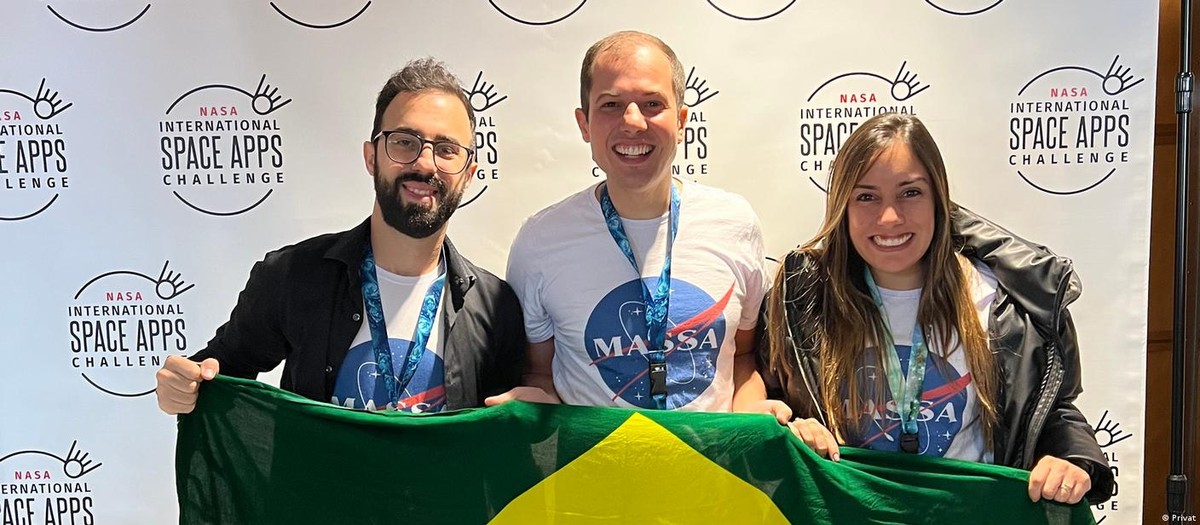jac_beta's tweet photo. Brasileiros recebem prêmio da Nasa por projeto de IA https://t.co/lBKwgGc0GA https://t.co/PH7C5UMROu