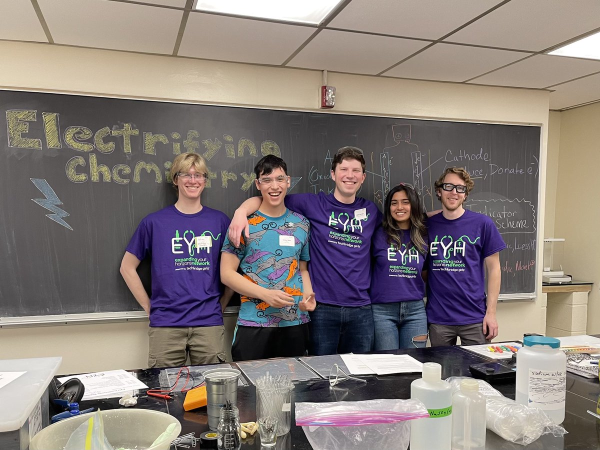 Song Lin Lab (@songlinlab) on Twitter photo We had a blast electrifying chemistry today with the next generation of scientists at the 2023 <a href="/CornellEYH/">Expanding Your Horizons at Cornell</a> conference!⚡️🔌🔋 We had a blast electrifying chemistry today with the next generation of scientists at the 2023 <a href="/CornellEYH/">Expanding Your Horizons at Cornell</a> conference!⚡️🔌🔋