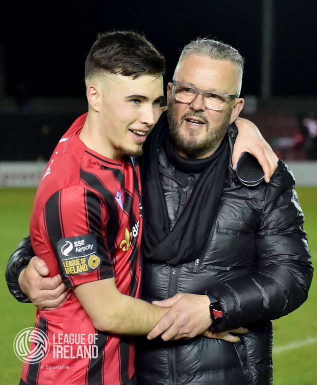 LongfordTownFC's tweet photo. 𝙏𝙬𝙤 𝙜𝙤𝙖𝙡𝙨 𝙛𝙤𝙧 𝙅𝙤𝙨𝙝𝙮 𝙂...😍

Great performance from him tonight. 🙌🏻

#Town2023 | #LTFC | #CmonDeTown | 🔴⚫️ https://t.co/KXNcT2EjhU