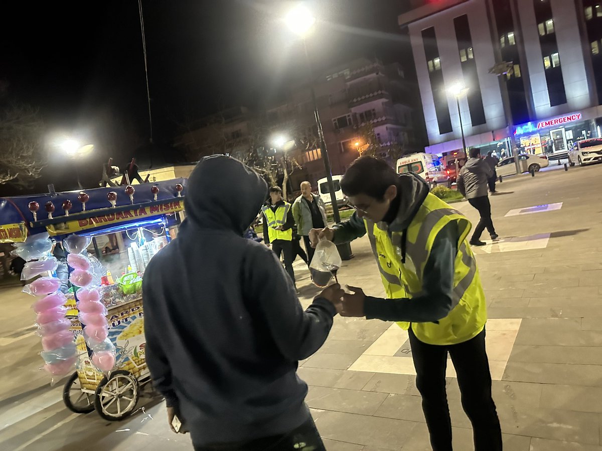 yenisecmen27's tweet photo. Başı Rahmet Ortası Mağfiret Sonu Cehennemden Azat Olan Mübarek Ramazan Ayında İl Yeni Seçmen Birimi Olarak Ulu Camiinde Namazımızı Eda Edip İkramlarda Bulunduk.      Hayırlı  Ramazanlar ❤️

#AkLiselim 
#YeniSeçmen
#İlkOyum 
#Gaziantep 

@akgenclik27 
@yenisecmen27 https://t.co/YUdXGrcTkE