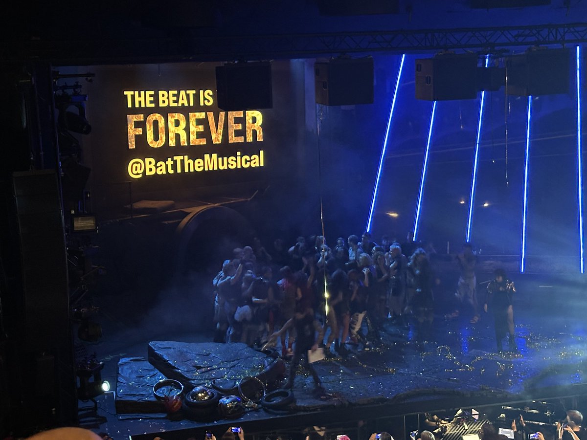 debicoote's tweet photo. @beth_woodyy @BatTheMusical Phenomenal accomplishment to cover all 4 leads! Amazing last show, so pleased it’s not the end 🦇🤘🏻 https://t.co/uXoO3jMhln