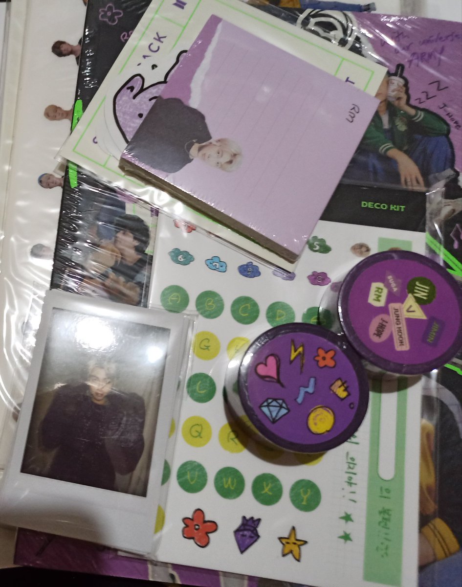 yoooniiss's tweet photo. WTS LFB PH

BTS Deco Kit with Taehyung RPC (Unsealed)

P2400

-complete inclusion
-all in mint condition

-sealed notebook with lock and deco book
RFS: dupe

BTS Deco Kit RM Jin Suga Jhope Jimin V Jungkook https://t.co/PxNJrrH1k4