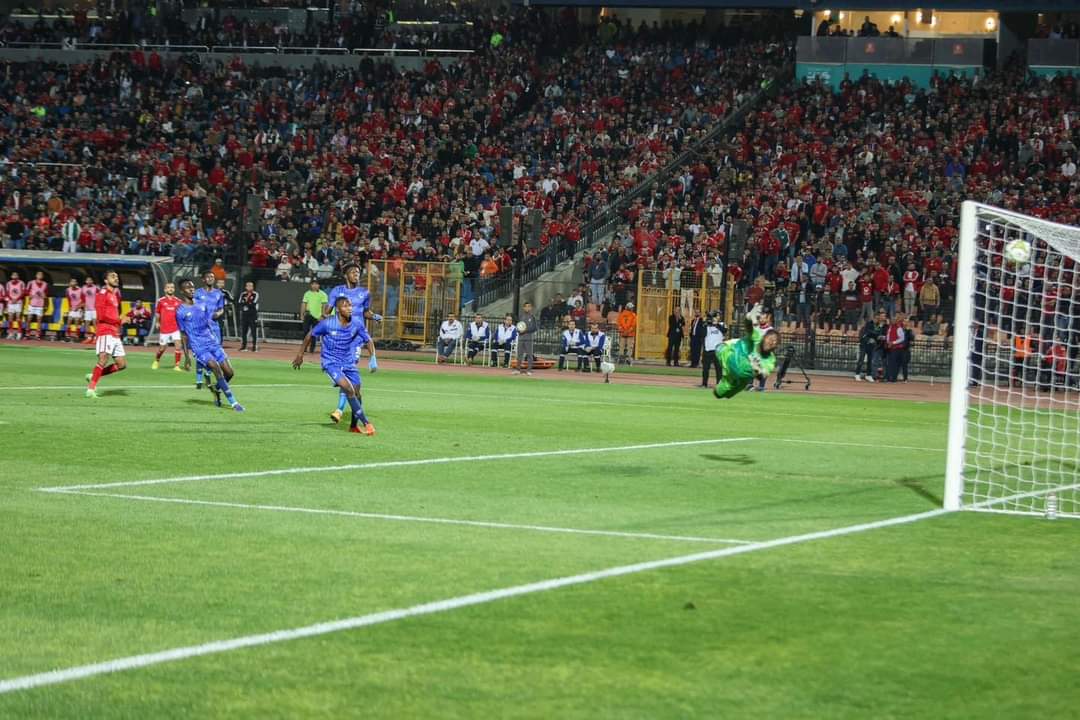 DONT TOUCH, ITS ART ✨
#كهربا #الأهلي_الهلال #الاهلي <a href="/MKahraba/">mahmoud kahraba</a> ♥️♥️🦅 🦅