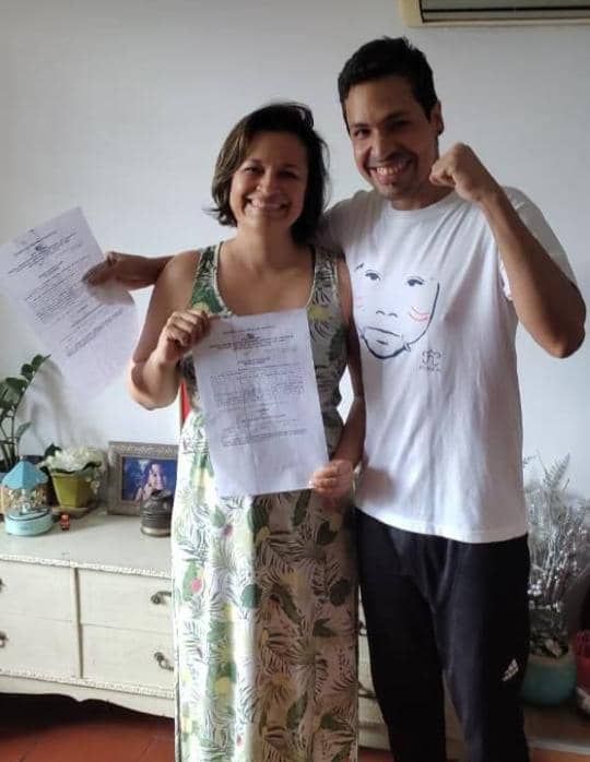 <a href="/mteijeiro/">Marisol Teijeiro Romero</a> Están libres xq un pueblo defendió su inocencia y los corruptos en el Estado los obligaron a perder 5 años de vida por haber denunciado lo que ahora es innegable.. Aunque siguen ciegos y ciegas que no quieren ver.. ahora debe haber #JusticiayReparacion <a href="/TarekWiliamSaab/">Tarek William Saab</a>