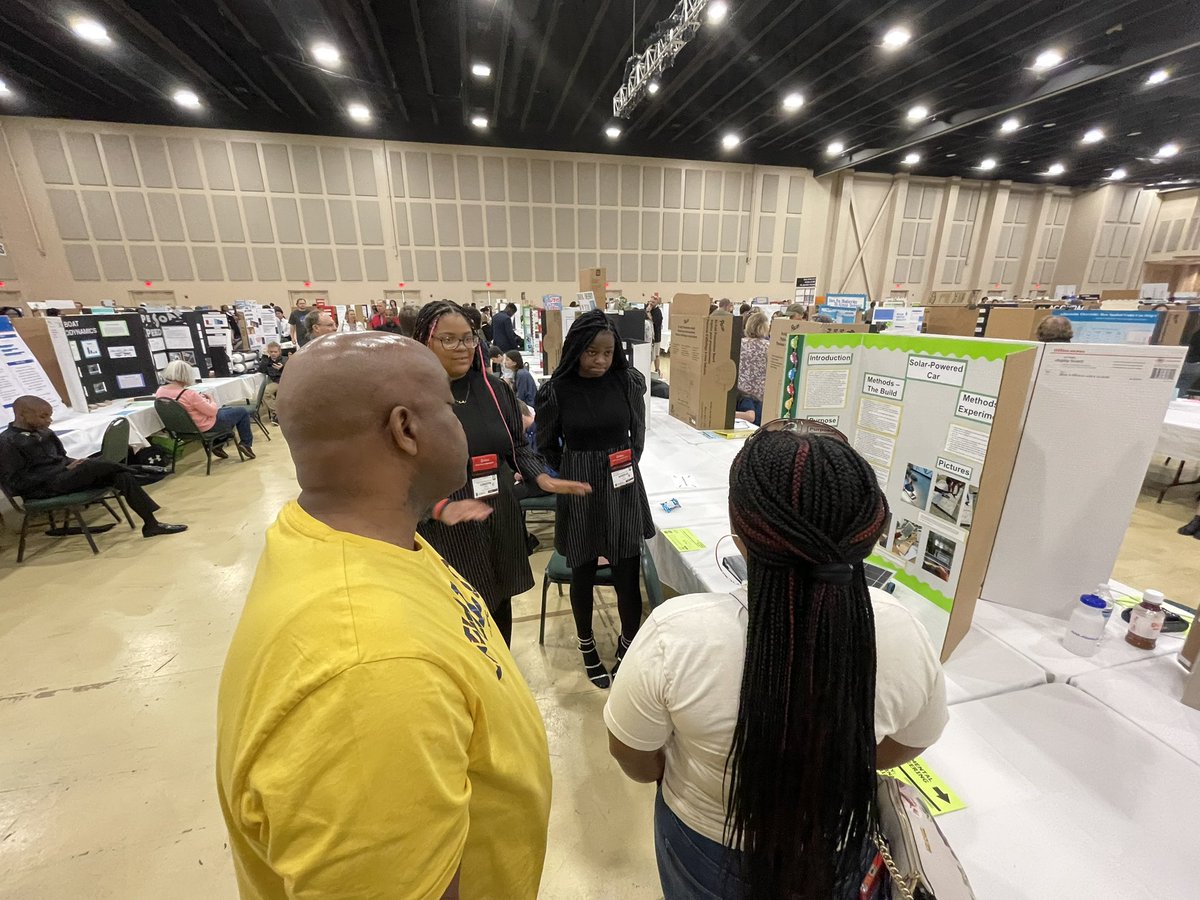 DrHagansJAGS_AP's tweet image. Took the time today to support my 8th grade “babies” as they represented @CCMSScience at GSEF!! A leaders work doesn’t just end at 4:30! Even on break, I’m always there for my “babies”!#ProudAdmin