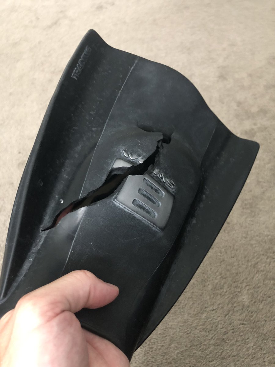DrSwammer's tweet photo. Foot came through my fin today. 11 years of service from the ole Tech 2s 😢 https://t.co/qRiR0ktS0o