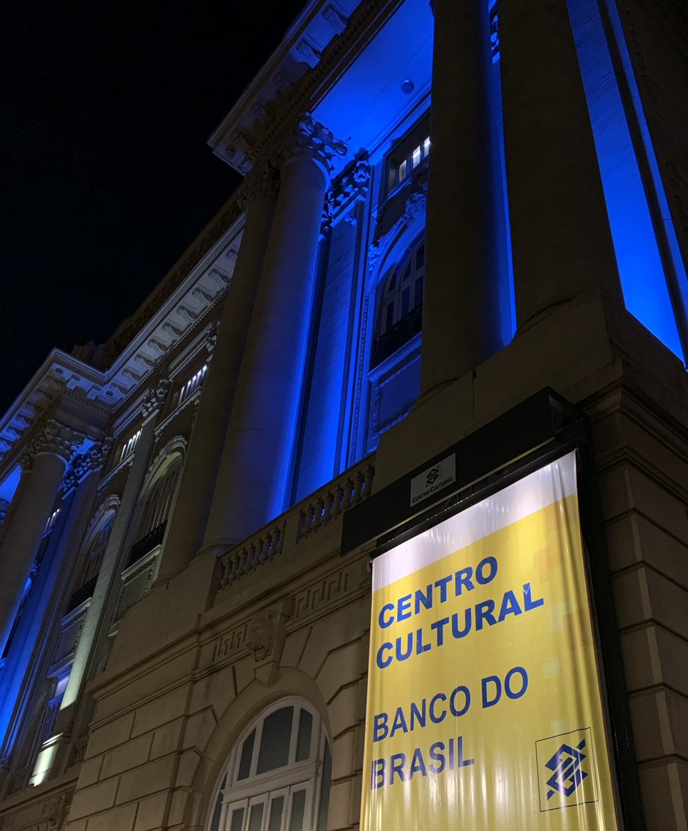 Abril Azul é um movimento dedicado à conscientização sobre o Autismo.
 
O CCBB Educativo convidou artistas, educadores e pesquisadores para encontros e partilhas que pretendem estimular a reflexão e a conscientização sobre o Autismo. Confira, divulgue e participe!