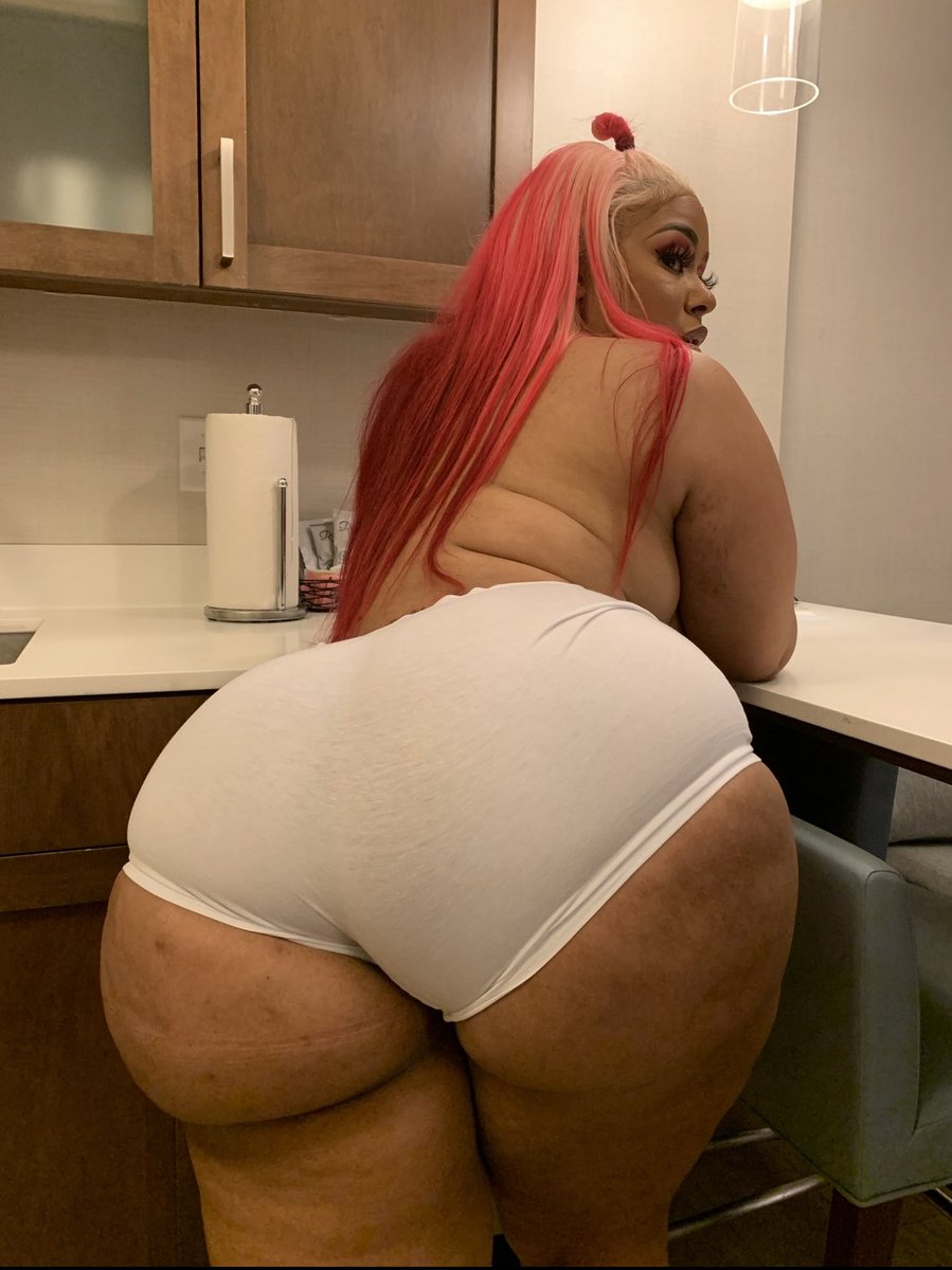 muvaphoenixxx's tweet photo. @kingvickyhyuga @TheBBWBombshell Da biggest https://t.co/g4Iq8qacrw
