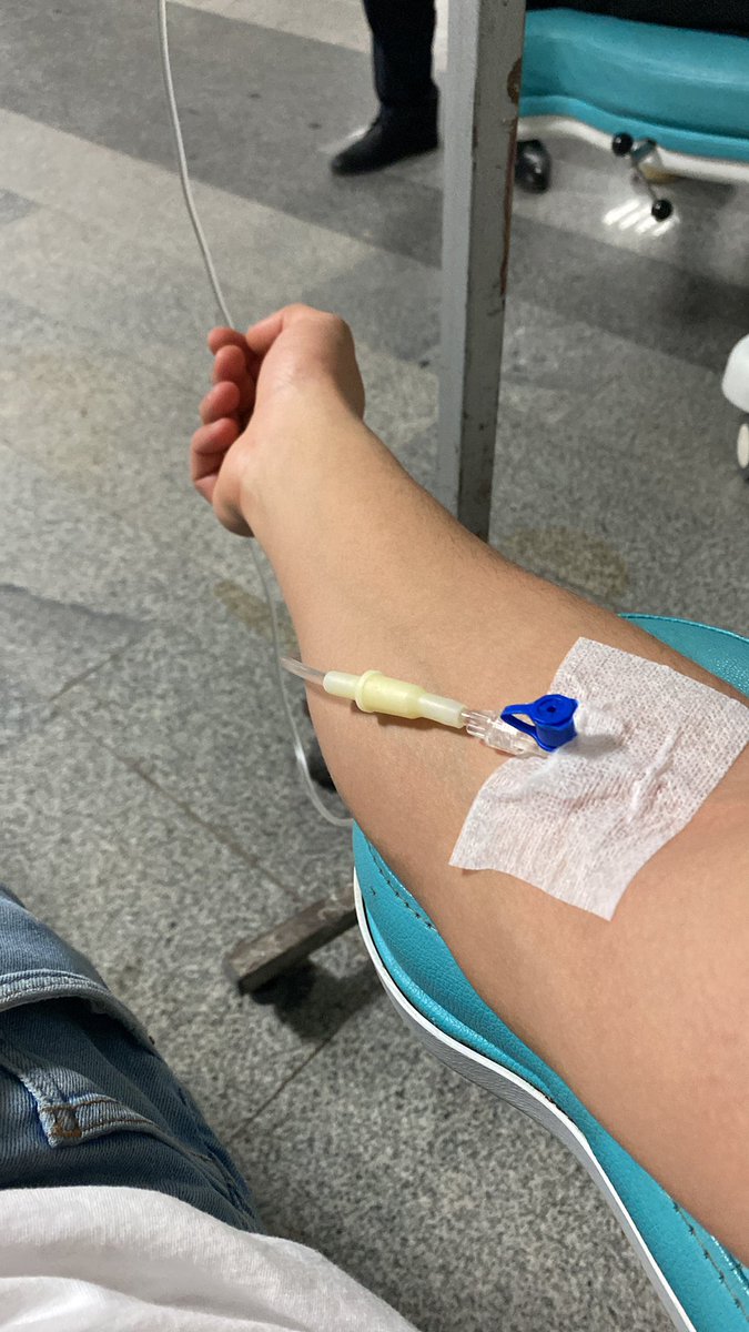 Aşkından ölüp bittiğim ergen kız yazsın diye girdiğim tripler😂😂😂