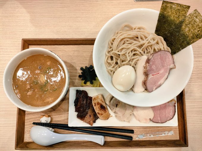 つけ麺専門店 彩善～イロゼンさんにて濃厚豚骨魚介つけ麺 並+味つけ玉子+特製チャーシュー5種らぁ麺彩どりエイプリルフール