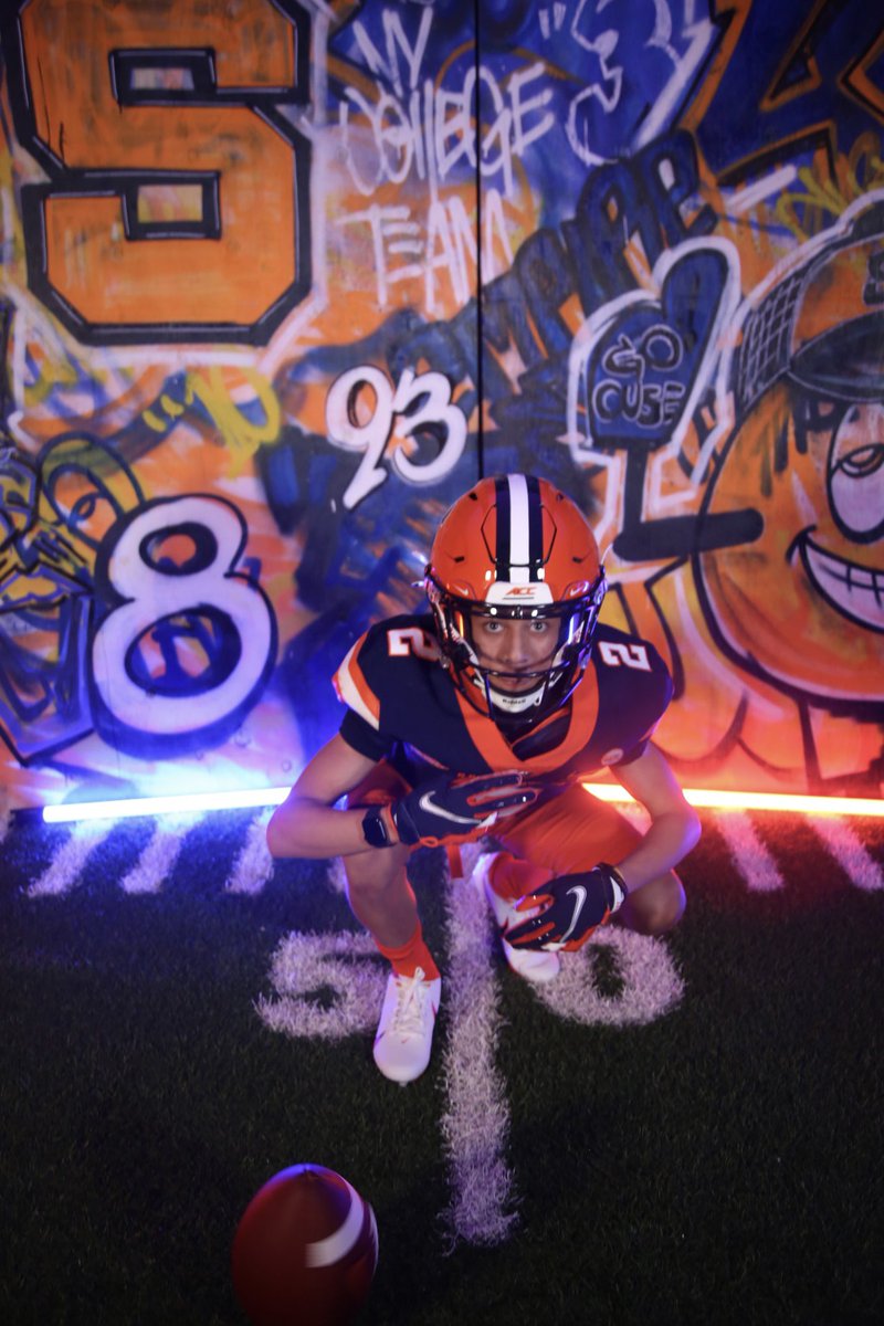 I’m Thankful for the opportunity to visit the University of Syracuse today had a great time. Thank you to all the coaches for their time.🙏🏽🍊<a href="/CoachGerry10/">Gerry Sasa</a> <a href="/CuseFootball/">Syracuse Football</a> <a href="/CoachSpringer_/">Coach Springer</a>