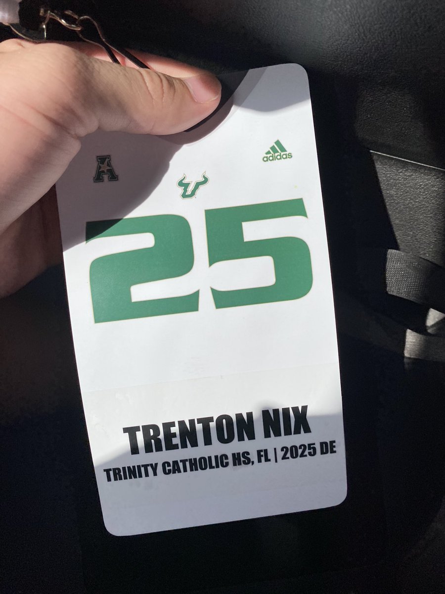 It was a great time visiting USF today! <a href="/352OL/">AJ</a> @CoachMirkoUSF <a href="/USFFootball/">USF Football</a> @CoachBrantleyTC <a href="/USFAthletics/">USF Athletics</a> <a href="/DLineKP/">Kevin Patrick</a> <a href="/CoachGolesh/">Alex Golesh</a> <a href="/alexmfagan/">Alex Fagan</a> <a href="/CoachWhitlock/">Coach Dustin Whitlock™</a> <a href="/CoachYoung34/">SYoung</a>