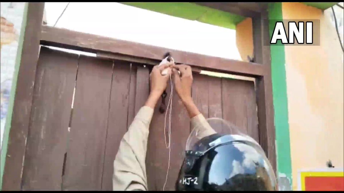 todaysvoice24nz's tweet photo. A #house and #shop of a #cattle #smuggler namely #RafialiasRafiq has been #attached by the #jointteam of #PoliceStation #Amroha #Dehat and the #Administration.
Around 25 #cases of #cowslaughter and #animalslaughter are #registered against him: #SatishChandraPandey, #COAmroha. https://t.co/lMTjqLN6pr