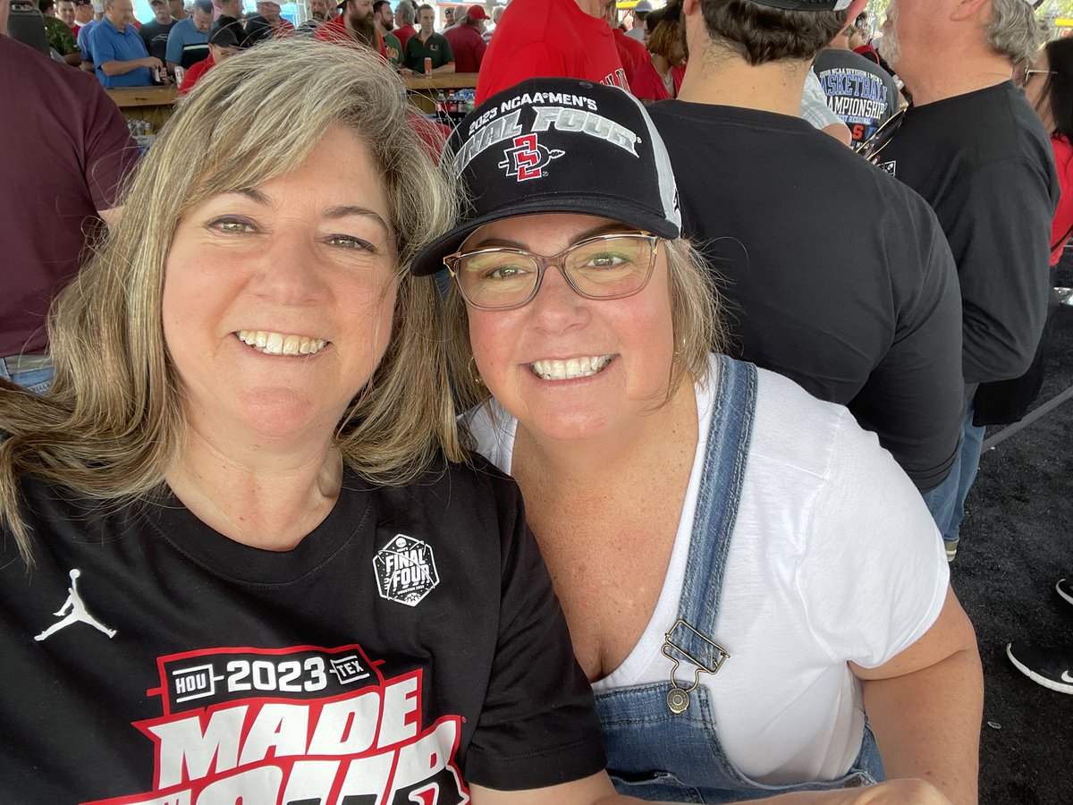 Catherine Clinger tweet media