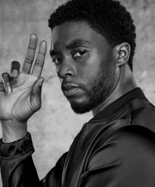 I might have had too many friends in my twenties. I probably said yes too much, and then I had to learn how to say no. How to get away in order to work on stuff.

– Chadwick Boseman https://t.co/yFMfmODKqV