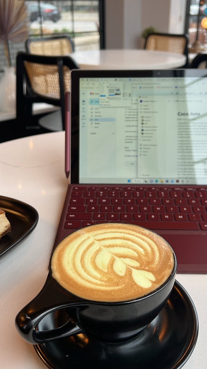 Making it a habit of going to coffee shops on Saturdays and work on UGC. 

I feel like when I leave the house and go somewhere to work I feel more productive that when I stay at home? 

Does the same thing happens to you?

#ugccommunity #ugccreator